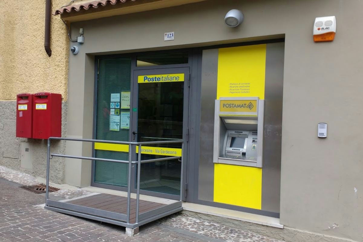 Gli stipendi dei dipendenti Poste Italiane: ecco quali sono le cifre reali ruolo per ruolo oggi